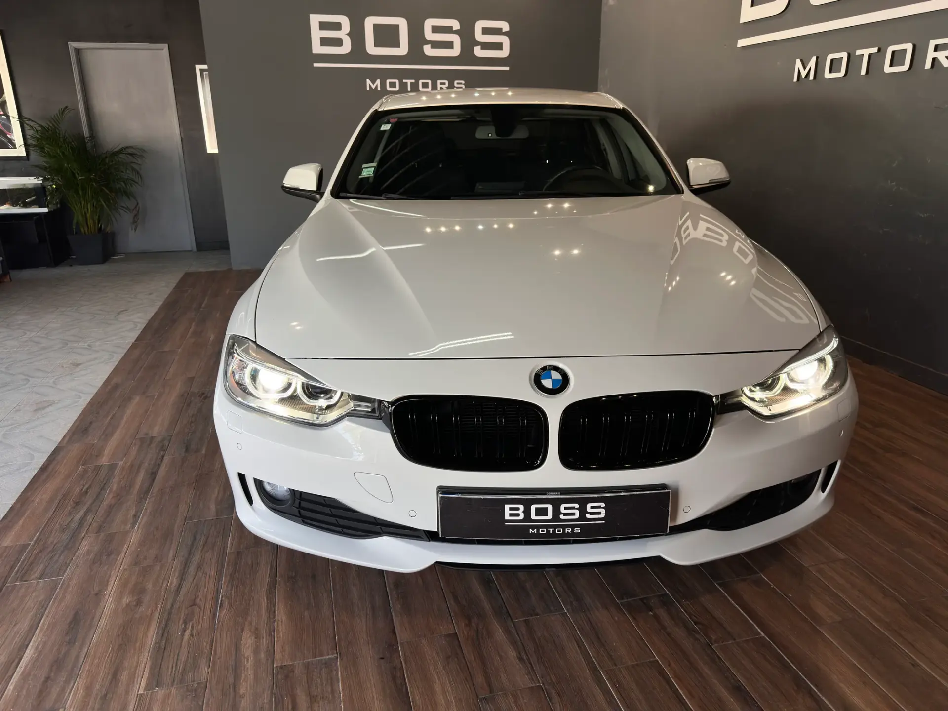 BMW 318 d Line Sport 5