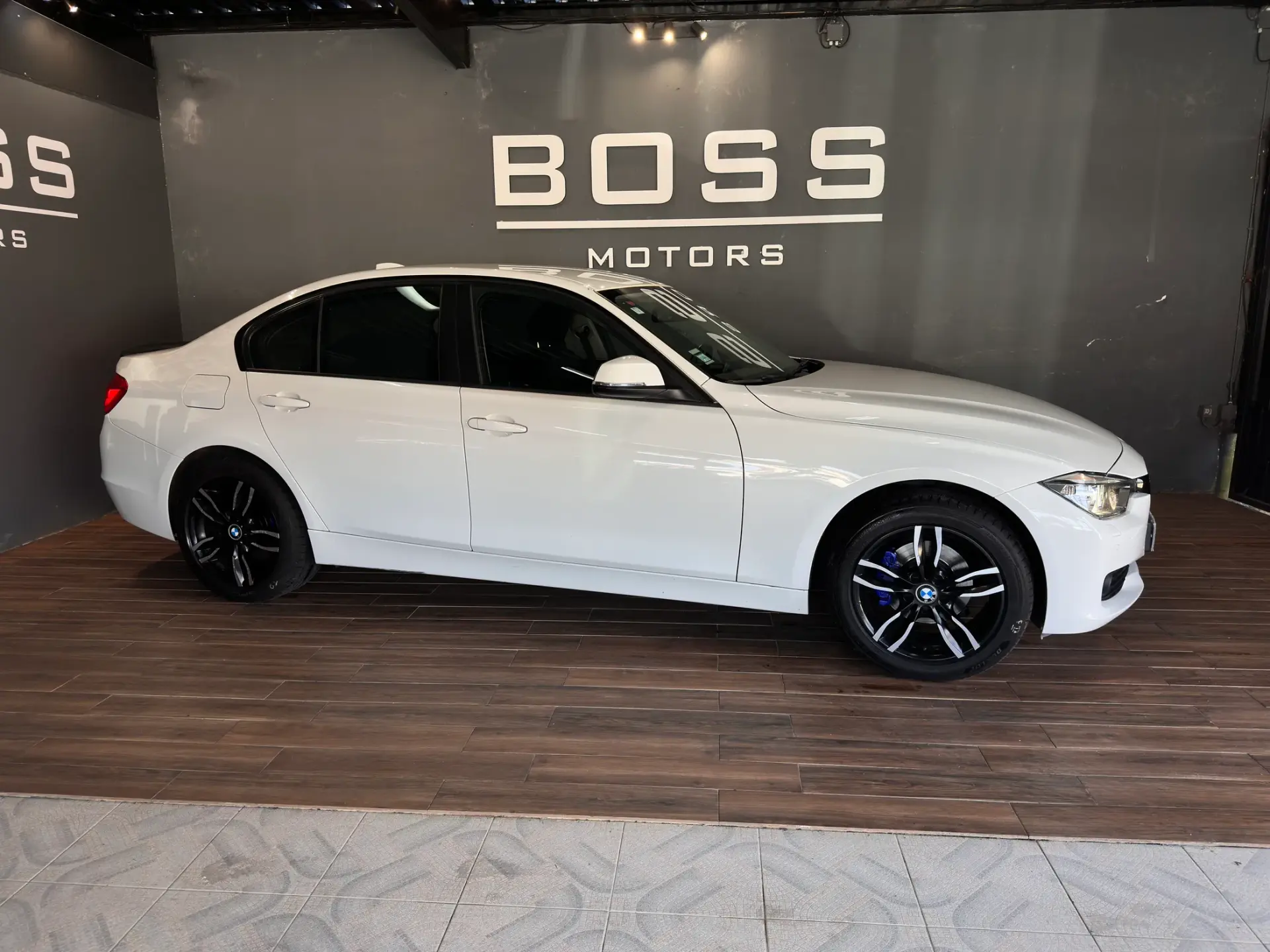 BMW 318 d Line Sport 7