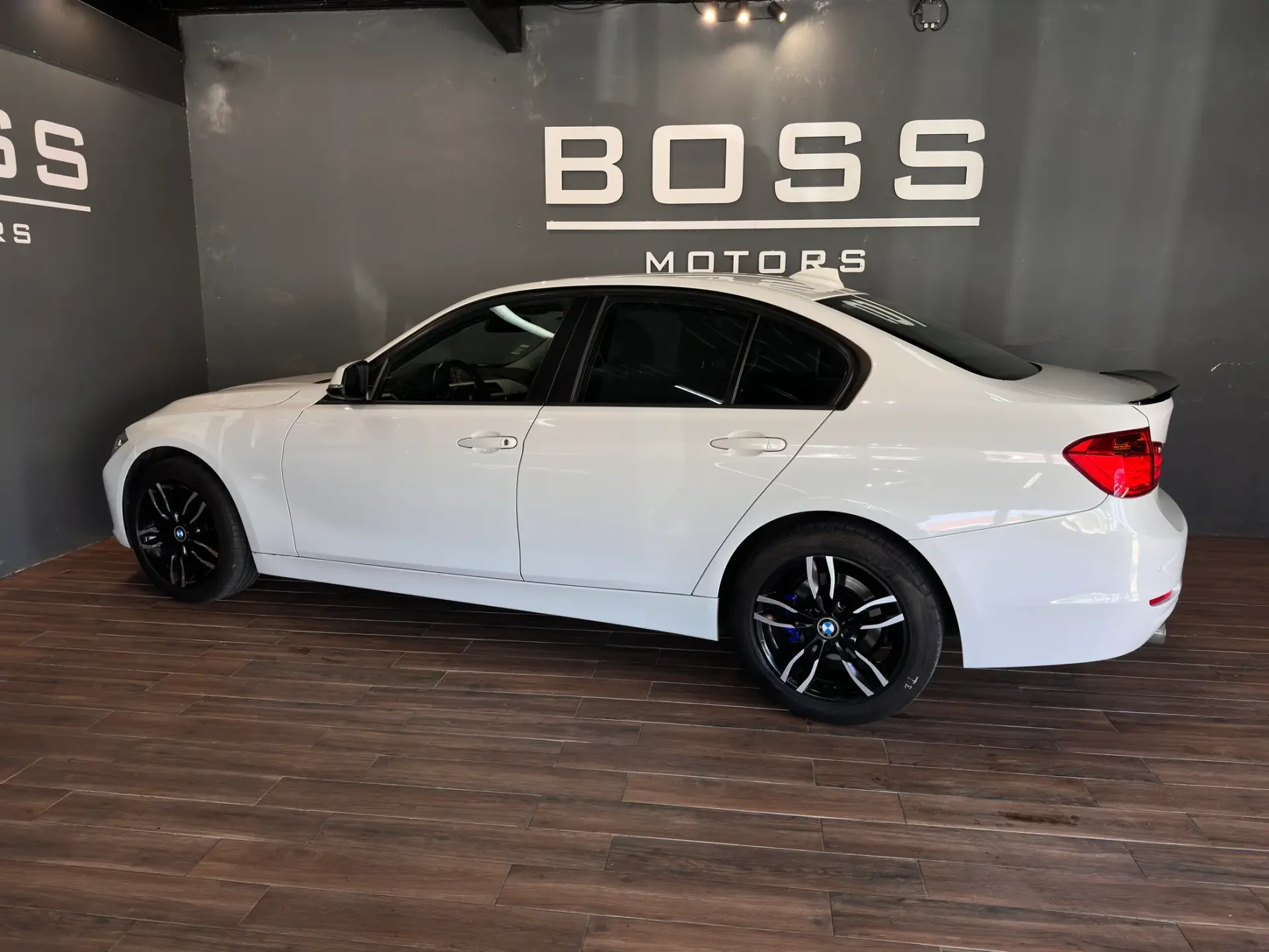 BMW 318 d Line Sport 9