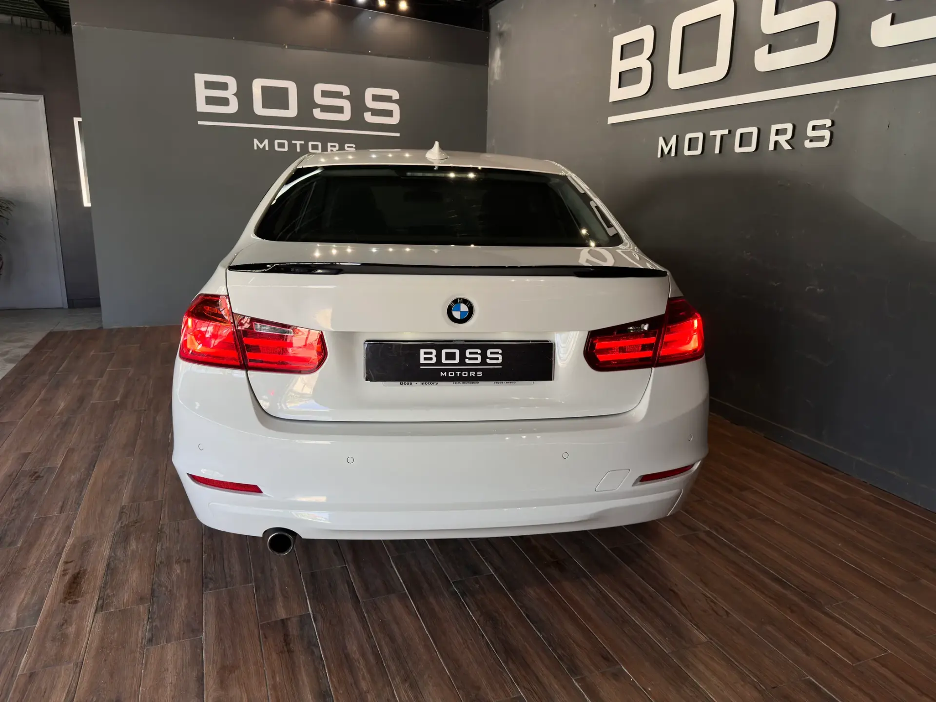 BMW 318 d Line Sport 10
