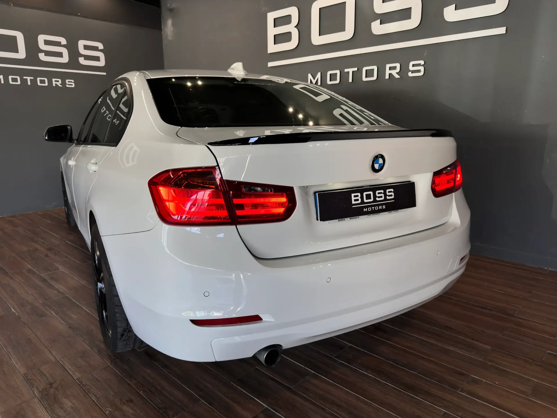 BMW 318 d Line Sport 11