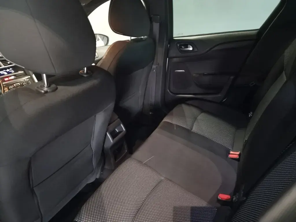 Citroen DS4 1.6 BlueHDi So Chic 18