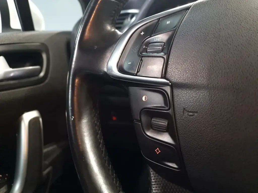 Citroen DS4 1.6 BlueHDi So Chic 25