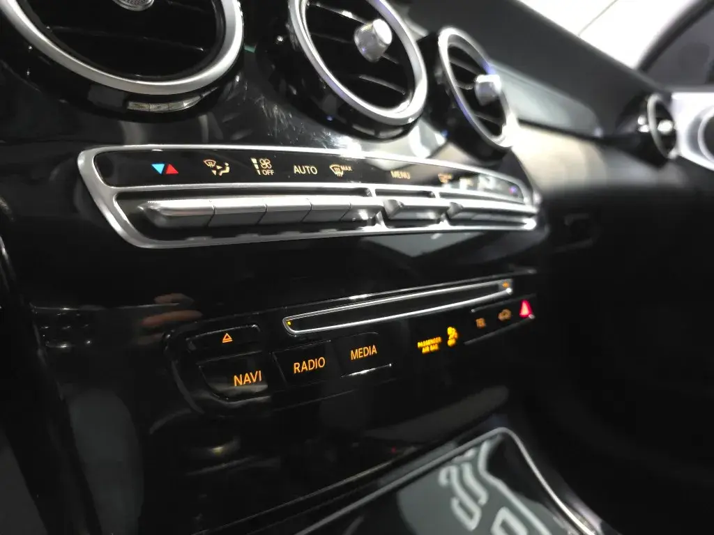 Mercedes-Benz C 200 BlueTEC AMG Line 39