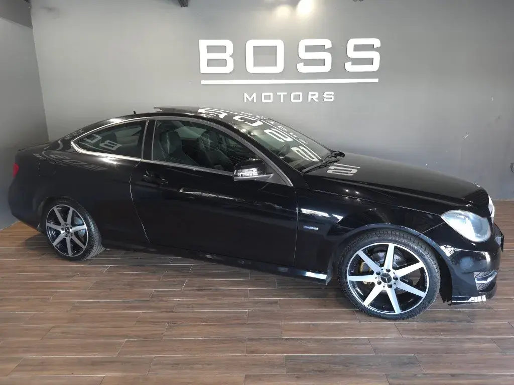 Mercedes-Benz C 220 Outro 8