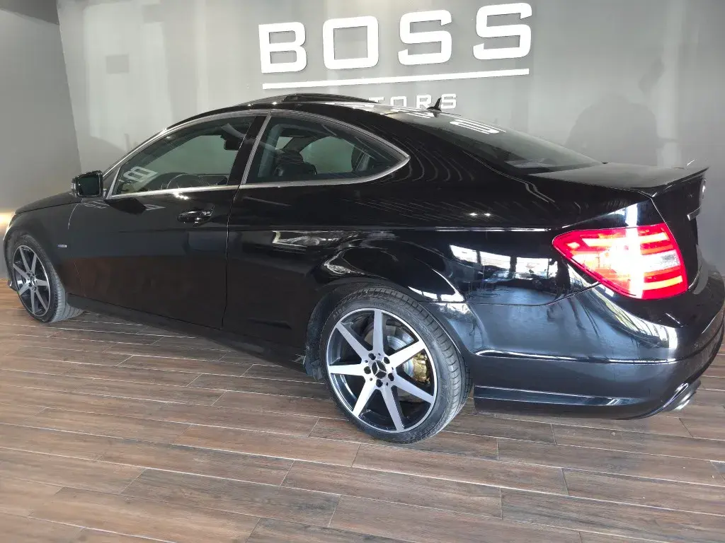 Mercedes-Benz C 220 Outro 15