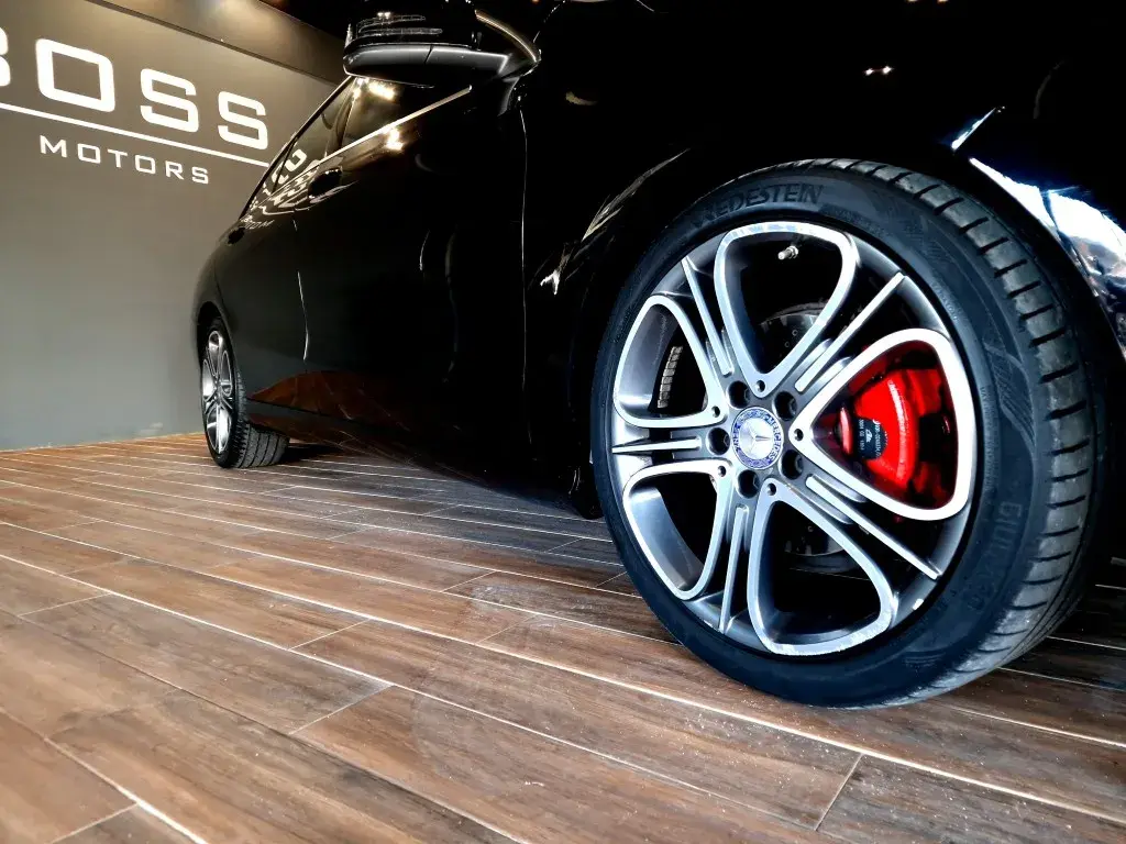Mercedes-Benz CLA 200 d Shooting Brake Urban 4