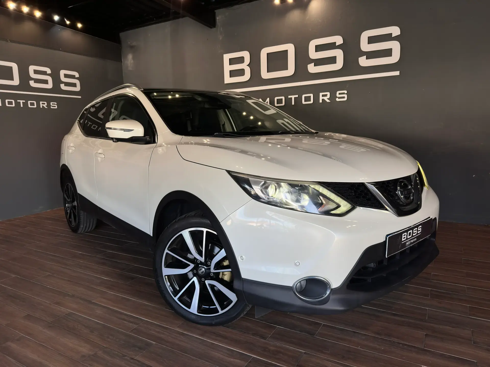 Nissan Qashqai 1.5 dCi Tekna Premium 1