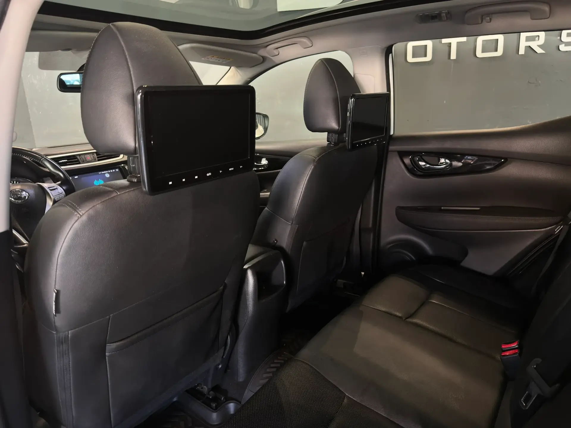 Nissan Qashqai 1.5 dCi Tekna Premium 15