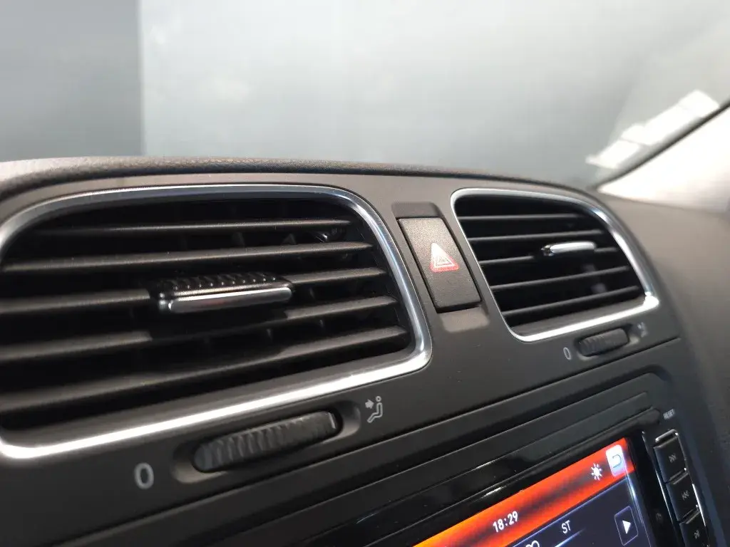 Volkswagen Golf 1.6 TDi Trendline BlueMotion 18
