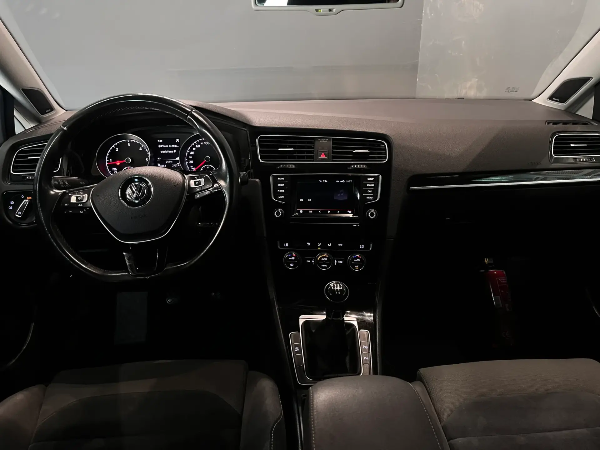 Volkswagen Golf 1.6 TDI Highline 9