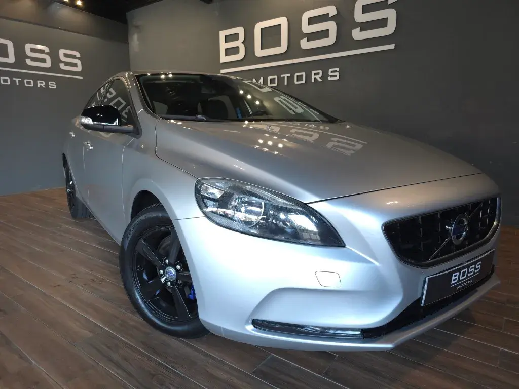 Volvo V40 1.6 D2 Momentum 1