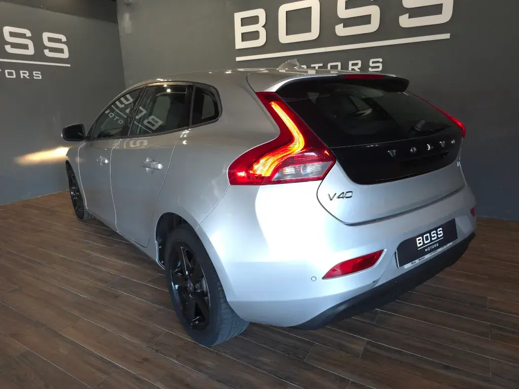 Volvo V40 1.6 D2 Momentum 13
