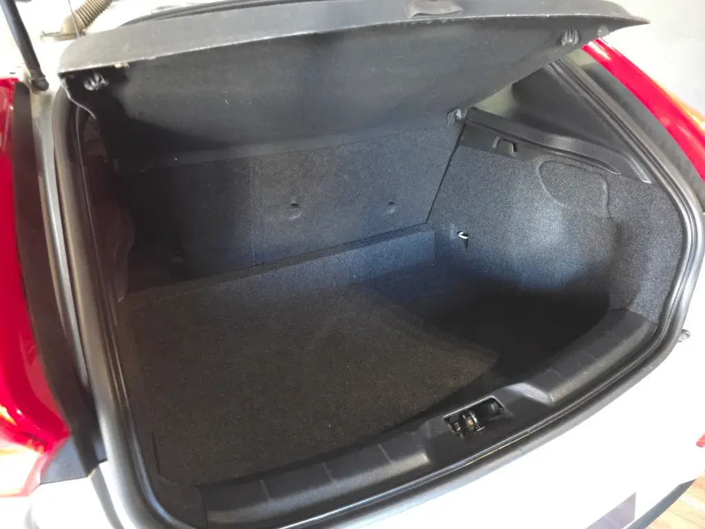 Volvo V40 1.6 D2 Momentum 18