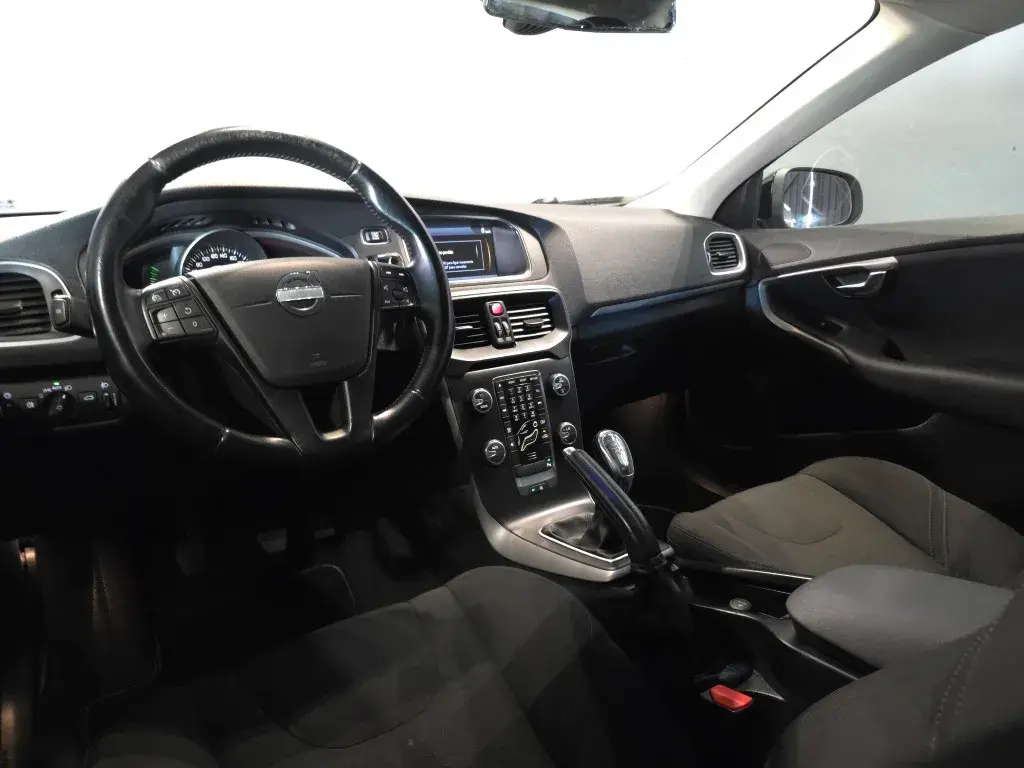 Volvo V40 1.6 D2 Momentum 22