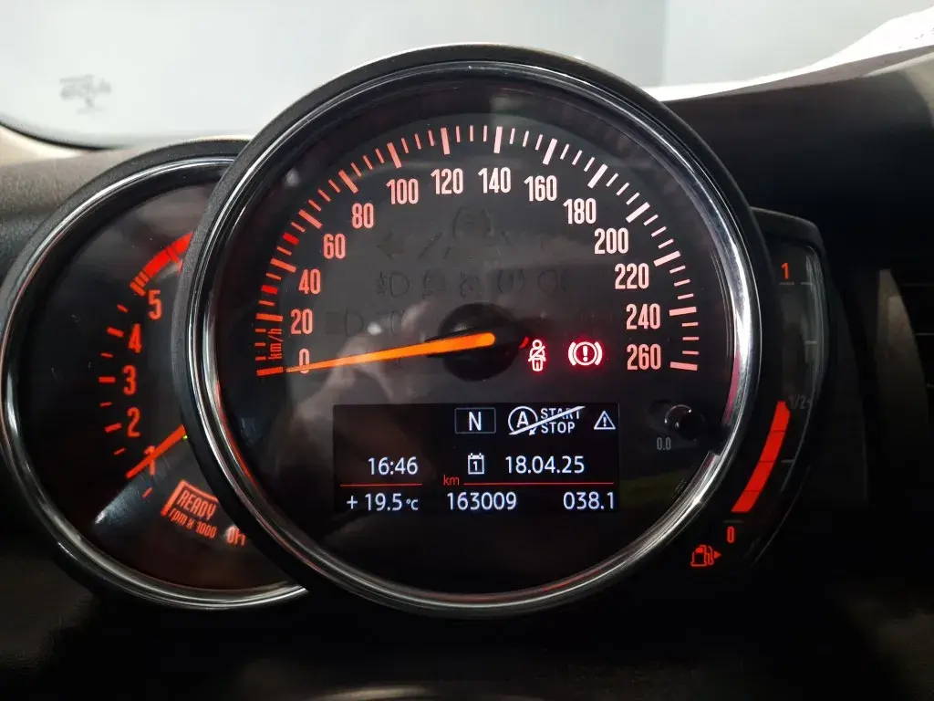 MINI 5 Portas Cooper D 17
