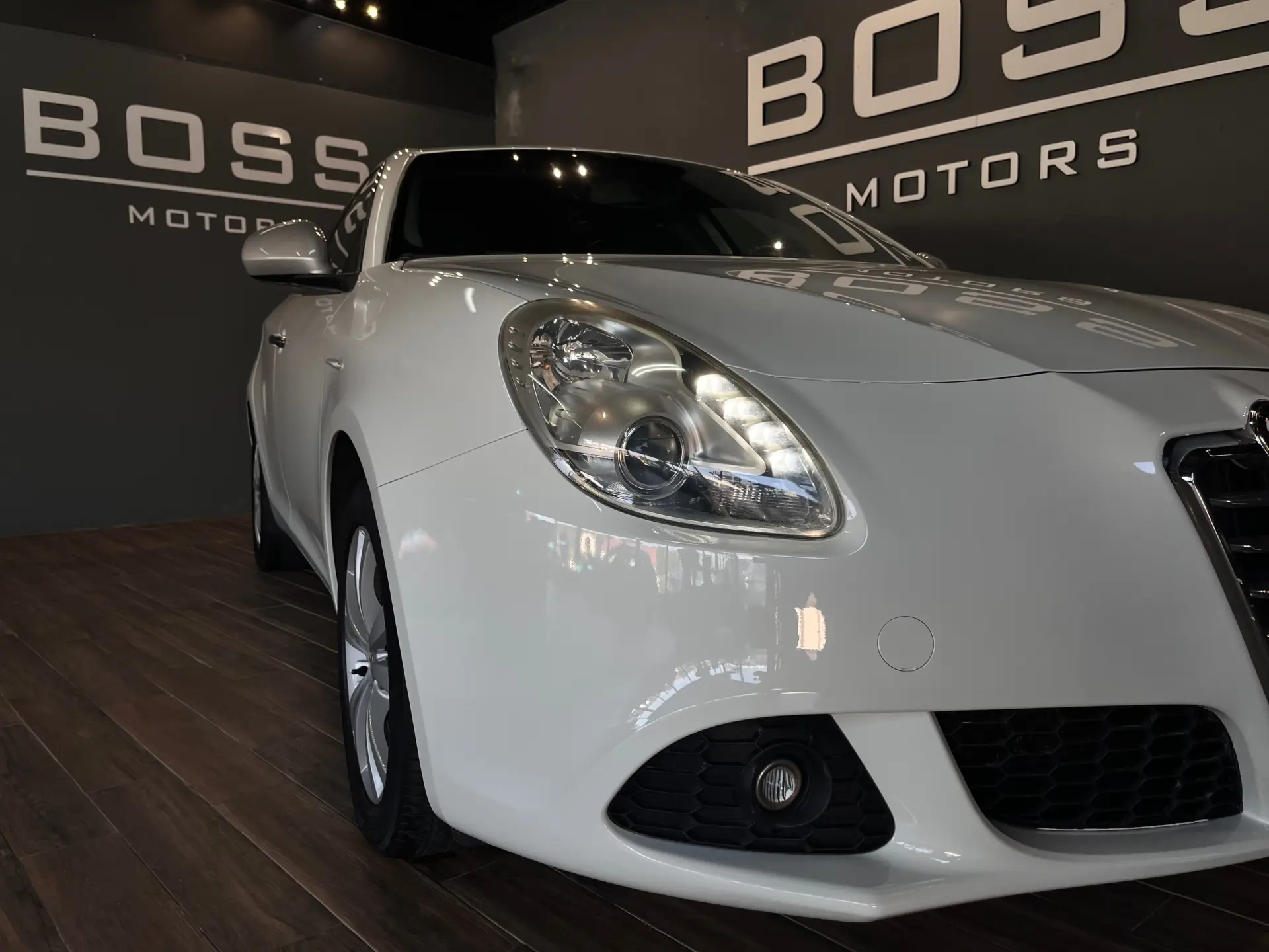 Alfa Romeo Giulietta 1.6 JTDM Exclusive 6