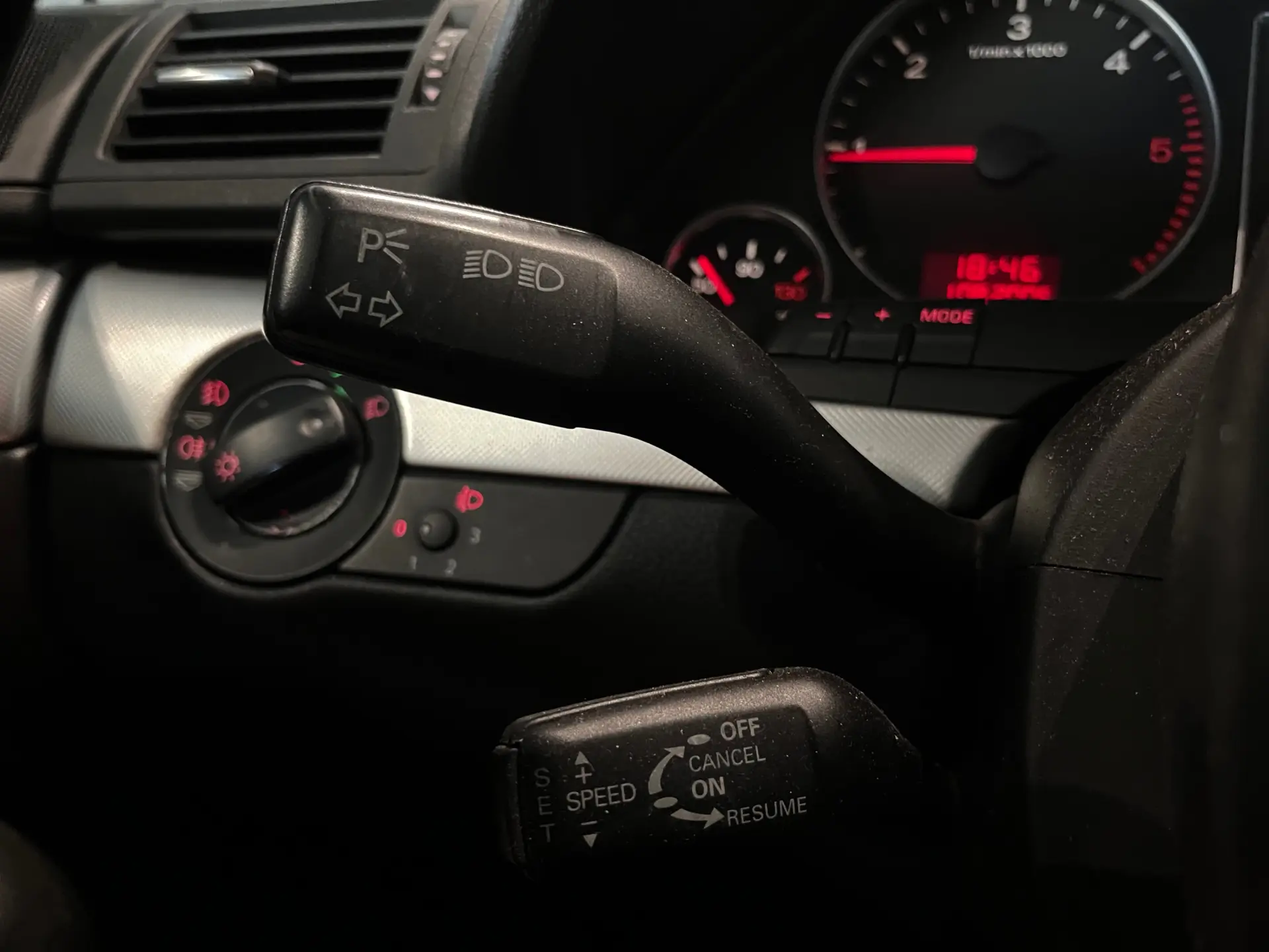 Audi A4 Avant 2.0 TDI S-line 19