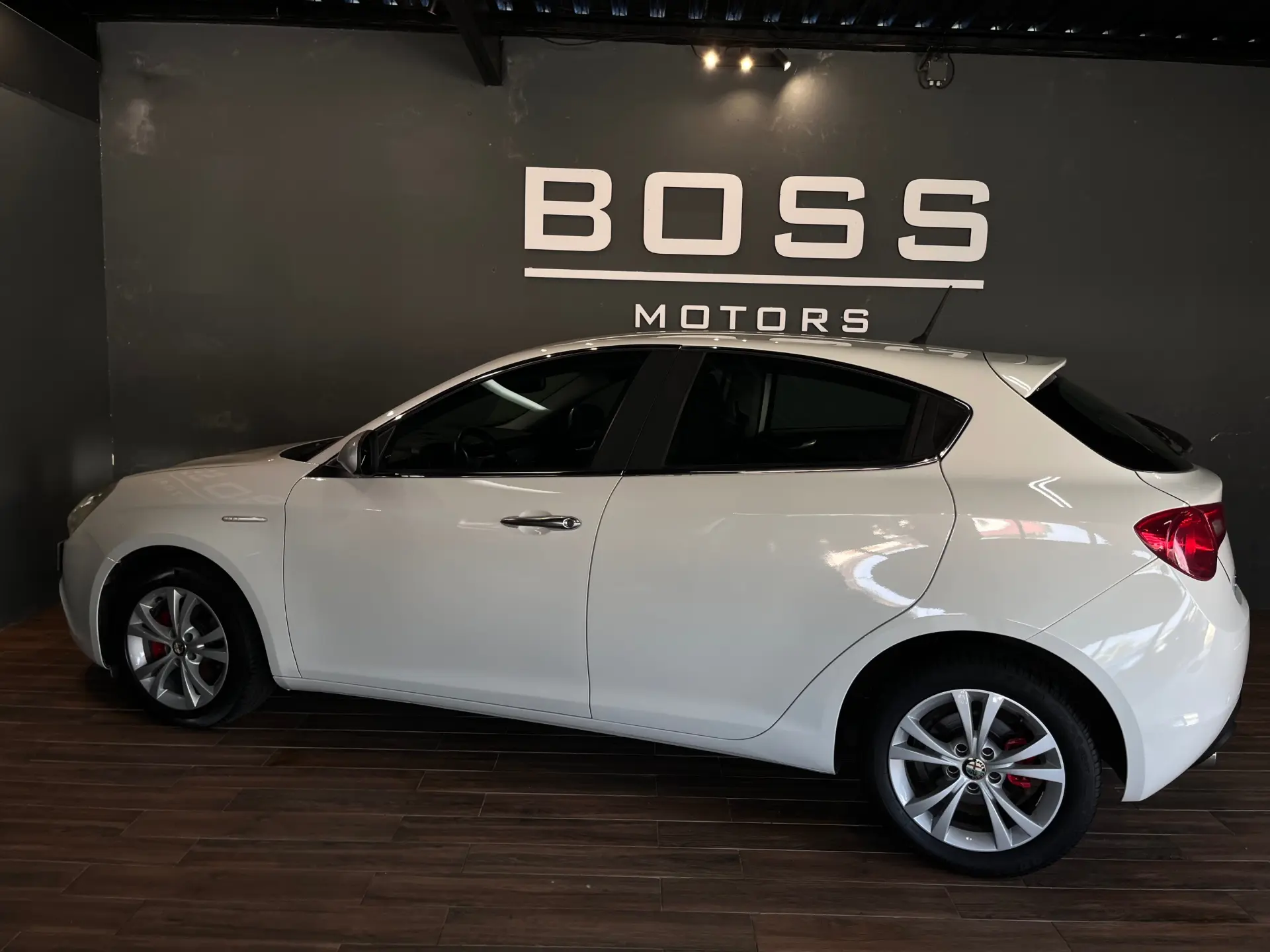 Alfa Romeo Giulietta 1.6 JTDM Exclusive 9