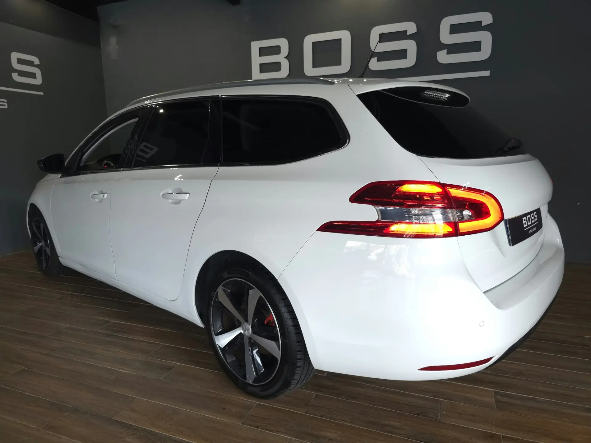 Peugeot 308 SW 1.6 BlueHDi Allure 12