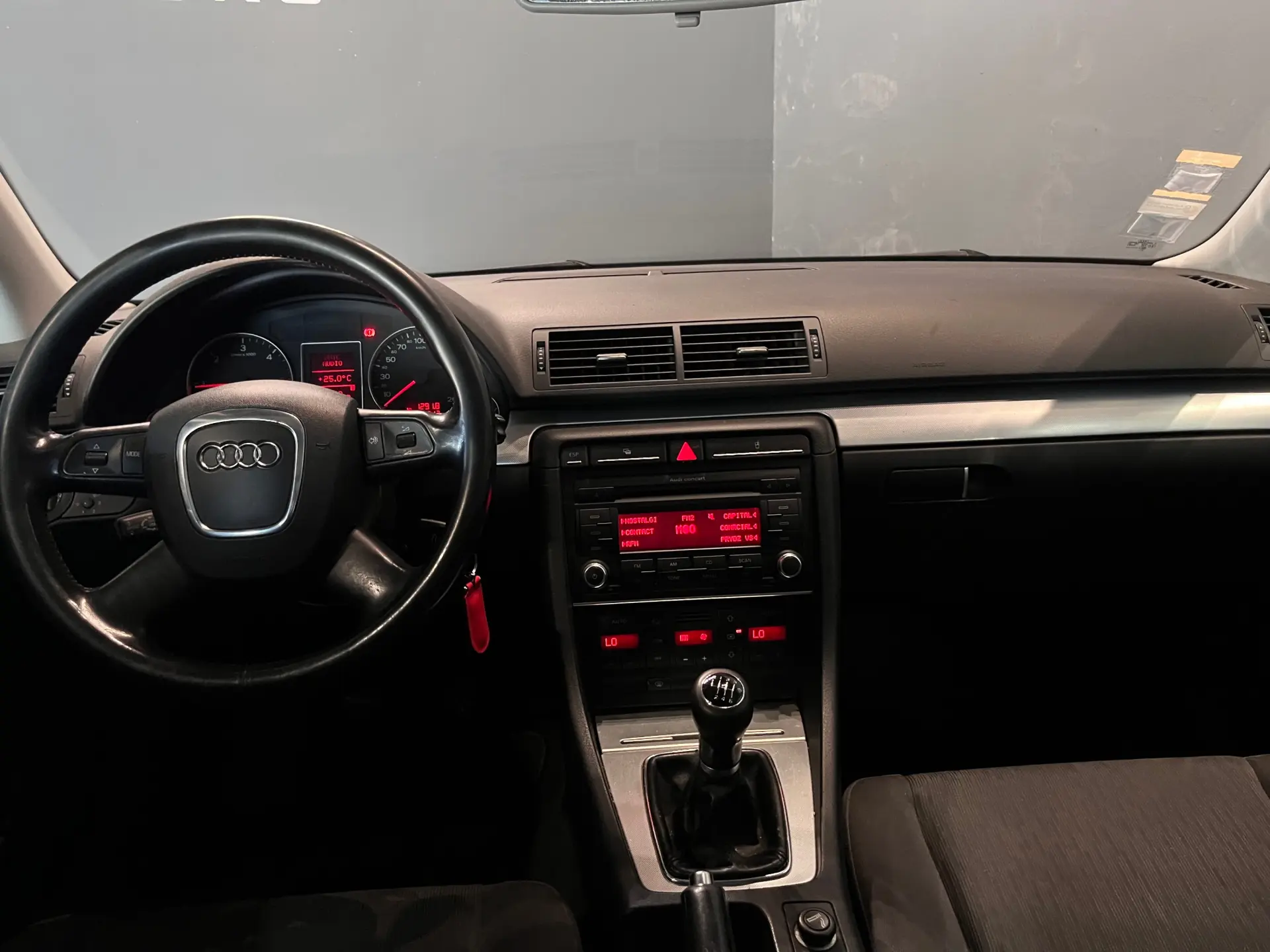 Audi A4 Avant 2.0 TDI S-line 11