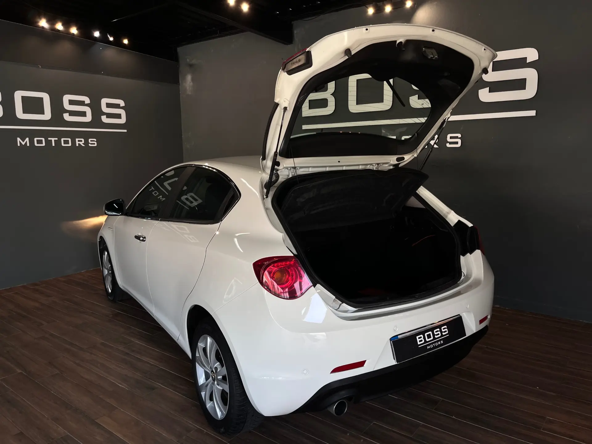 Alfa Romeo Giulietta 1.6 JTDM Exclusive 13
