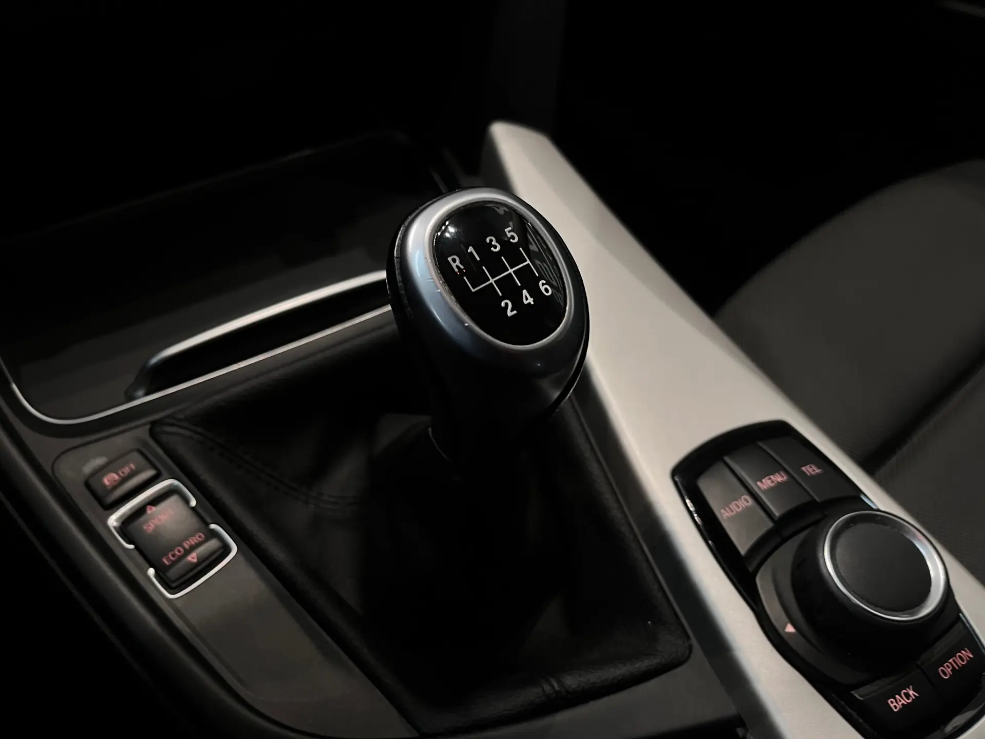 BMW 318 d Line Sport 15