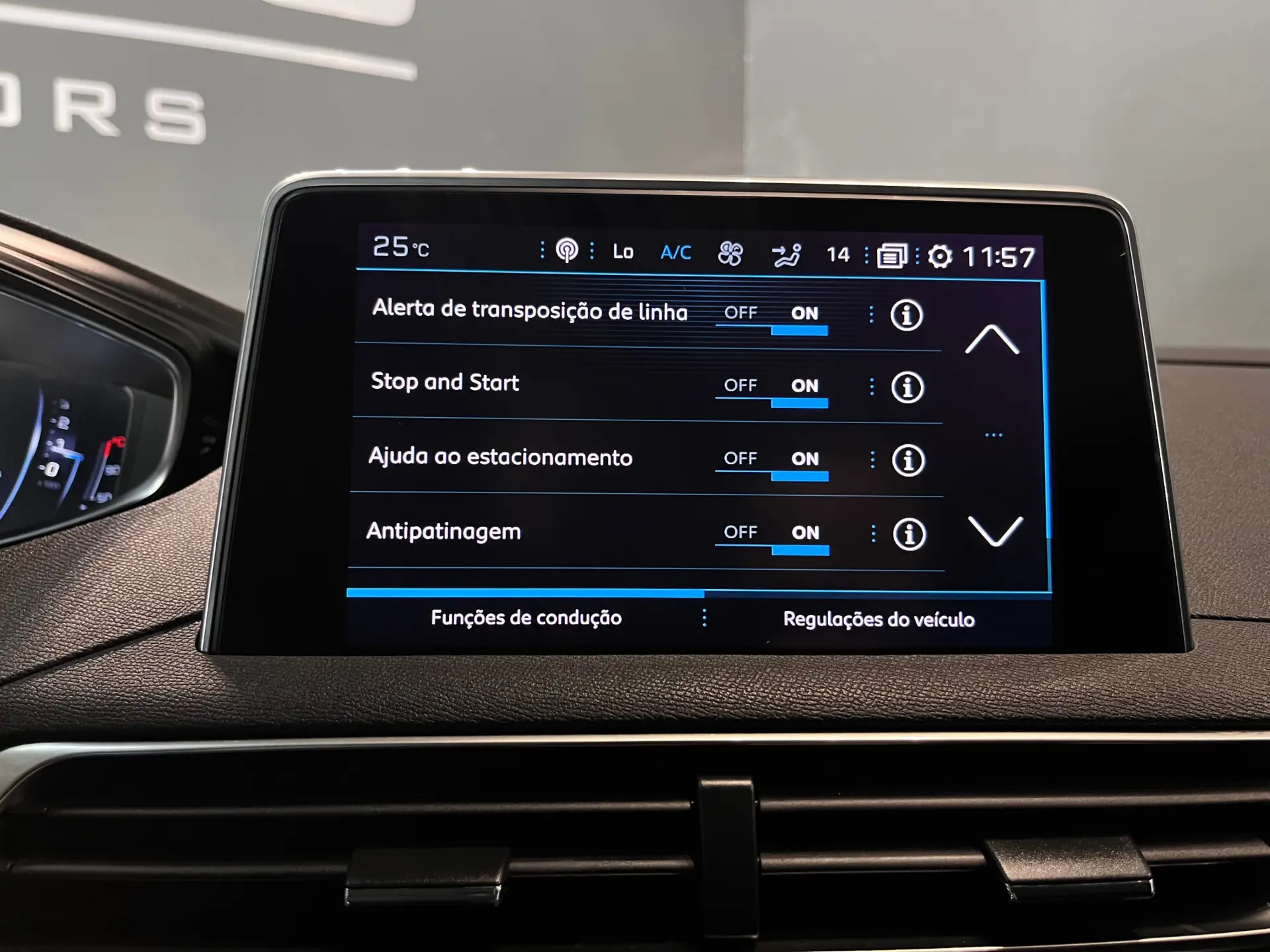 Peugeot 3008 BlueHDi 130 Stop & Start EAT8 Active 26