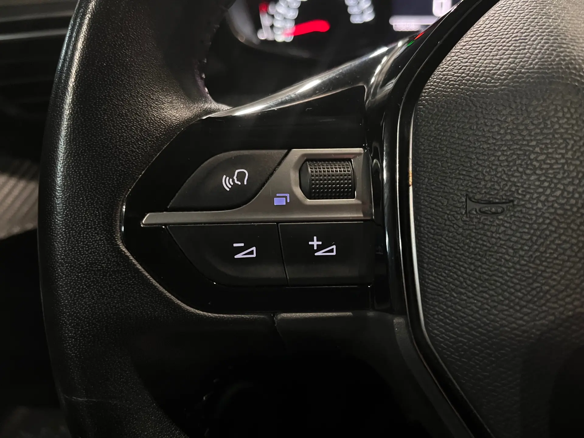 Peugeot 2008 1.5 BlueHDi Active Pack 27