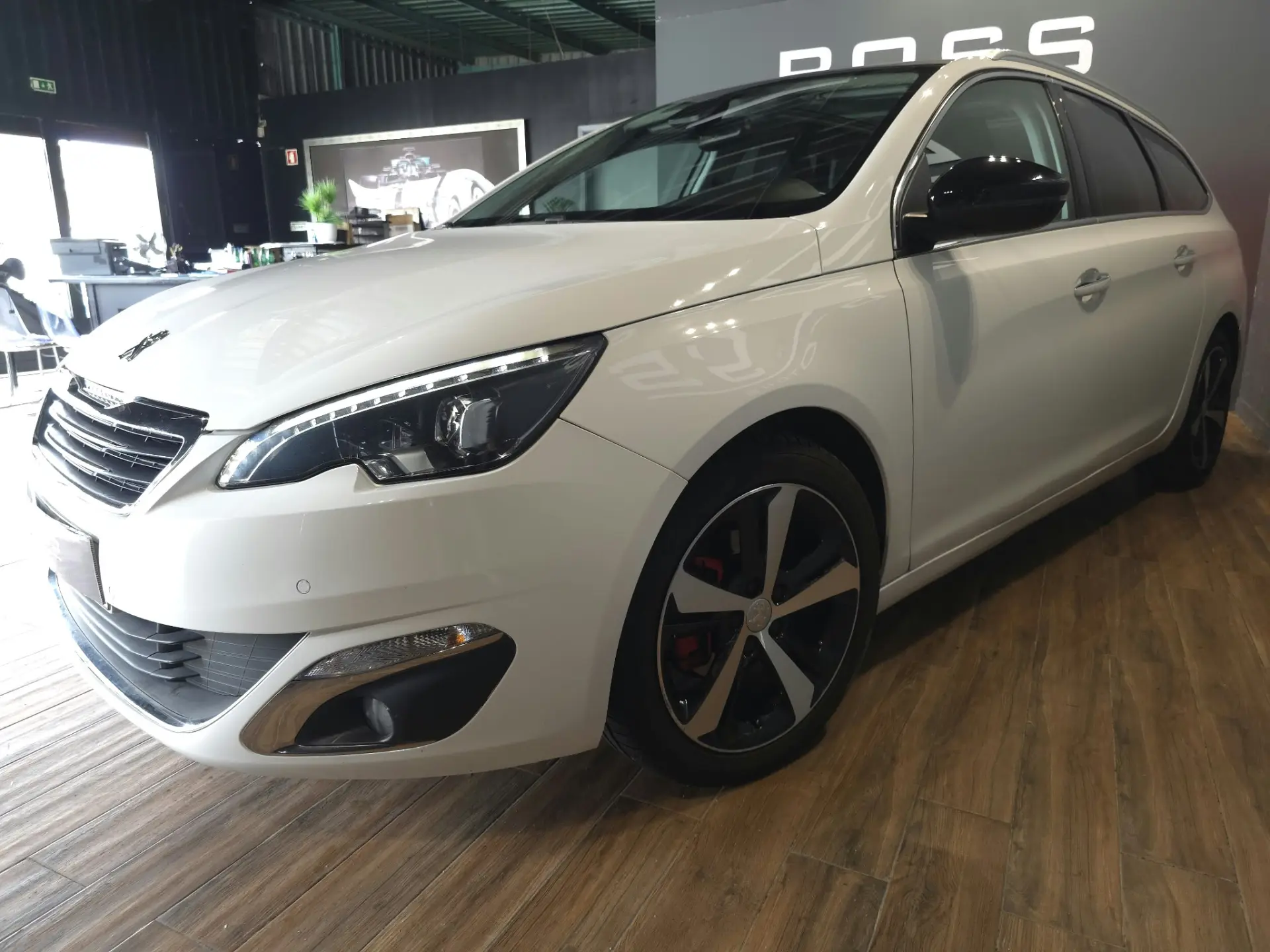 Peugeot 308 SW 1.6 BlueHDi Allure 8