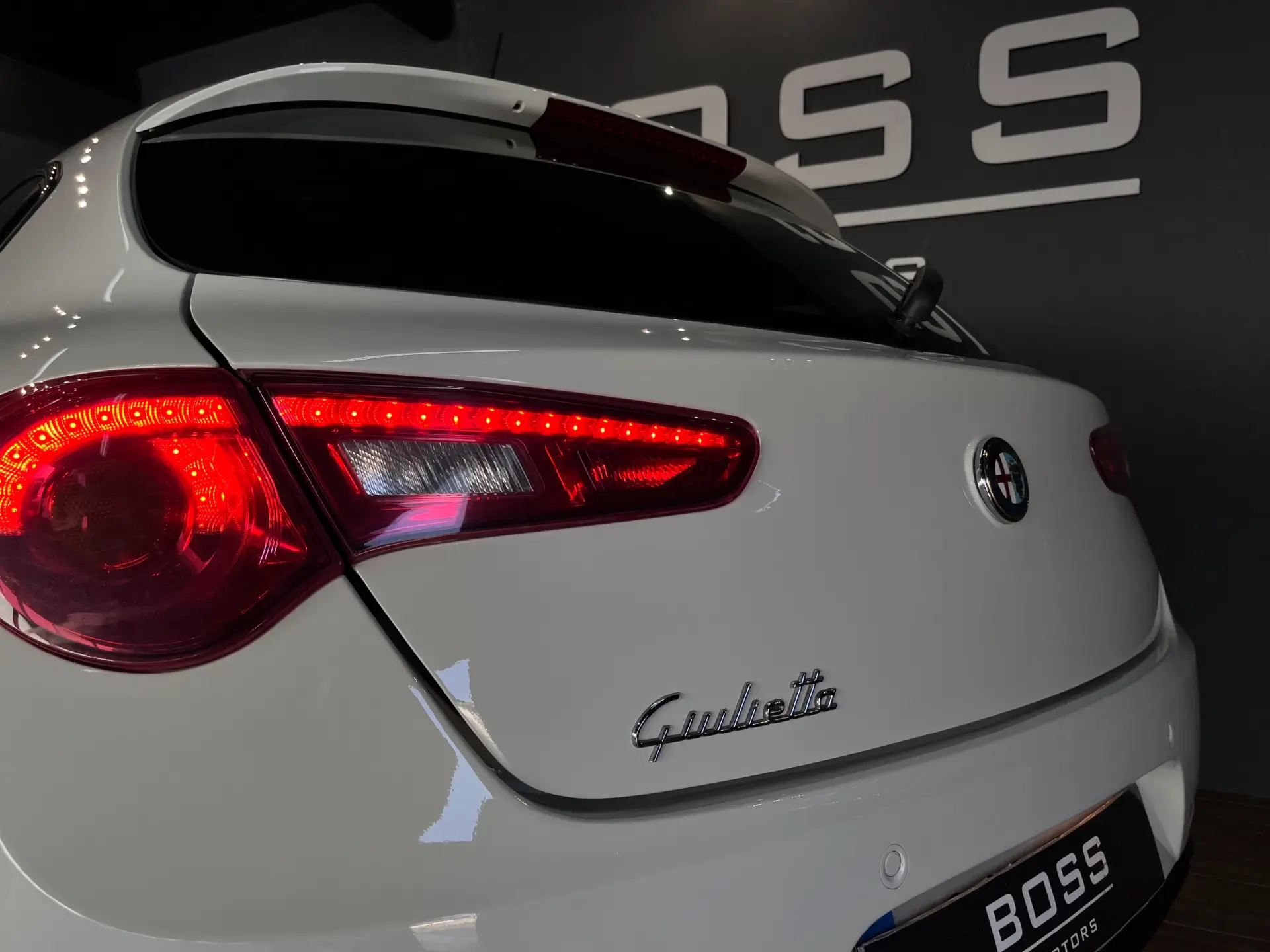 Alfa Romeo Giulietta 1.6 JTDM Exclusive 12
