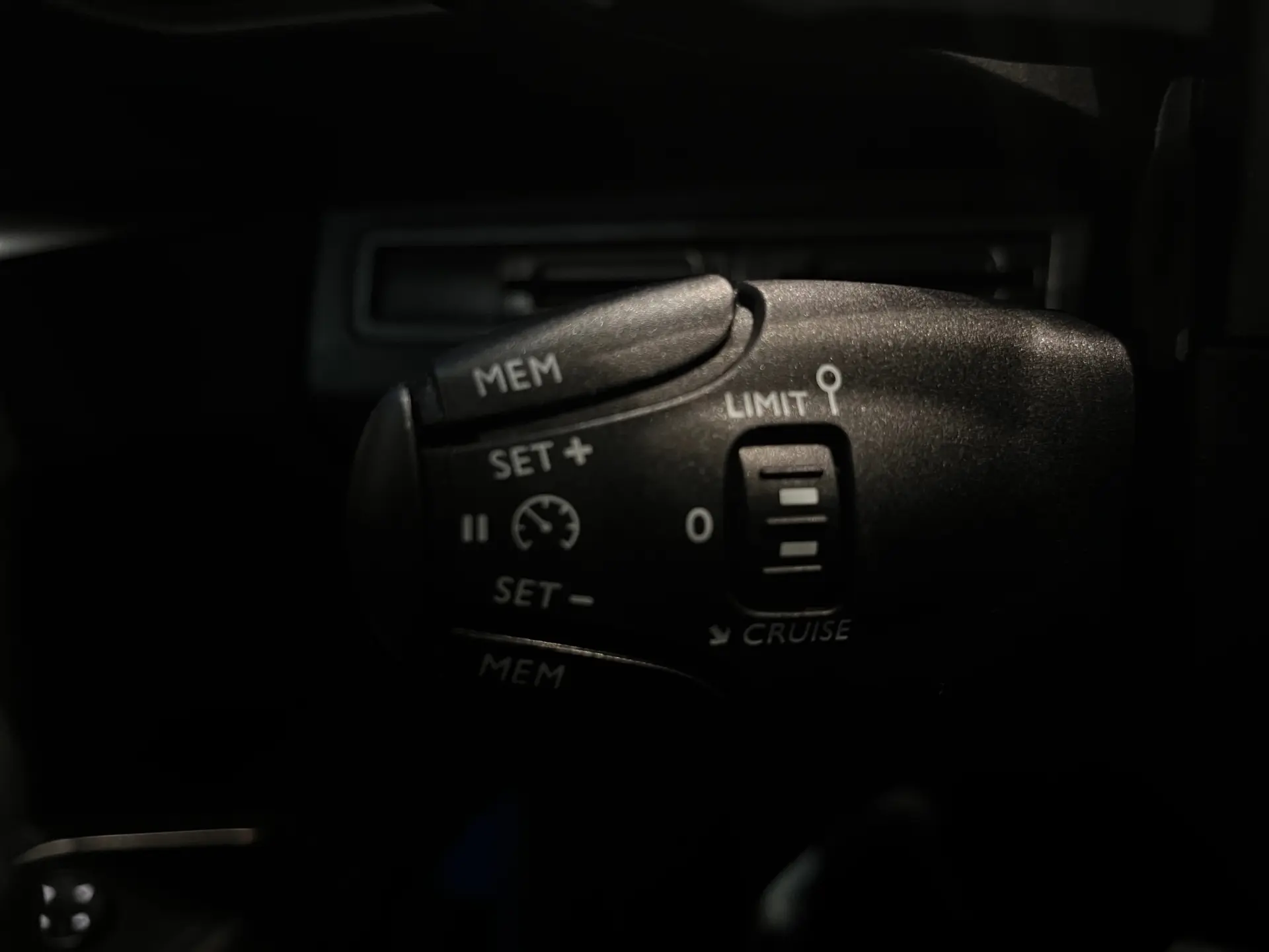 Peugeot 3008 1.5 BlueHDi GT Line EAT8 29