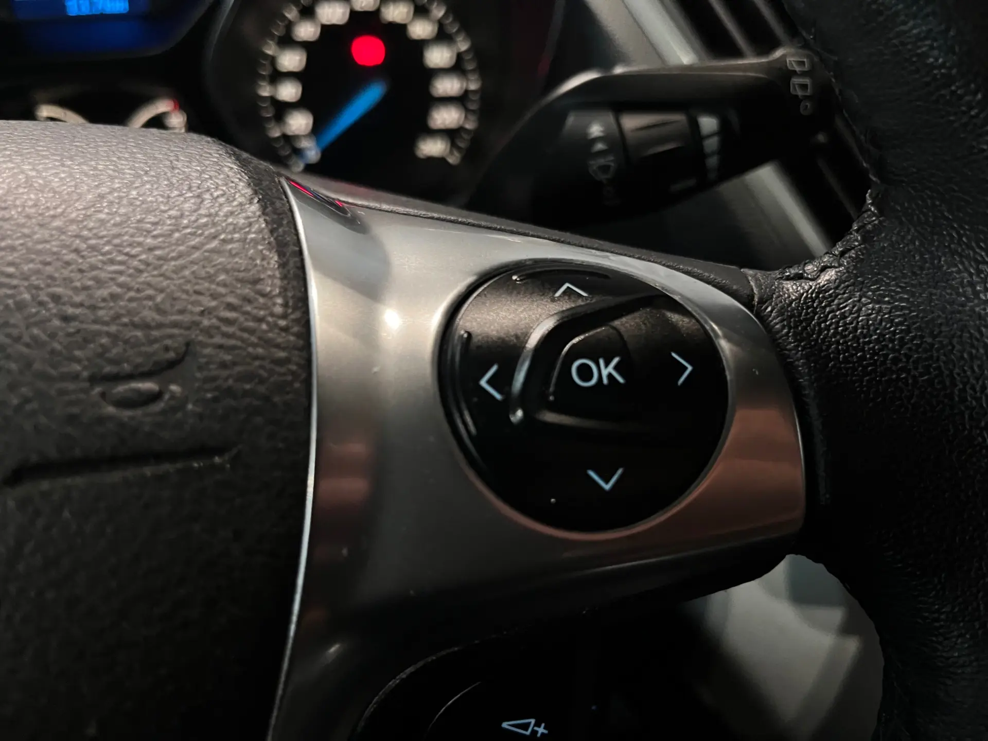 Ford Grand C-Max 1.6 TDCi Titanium S/S 25