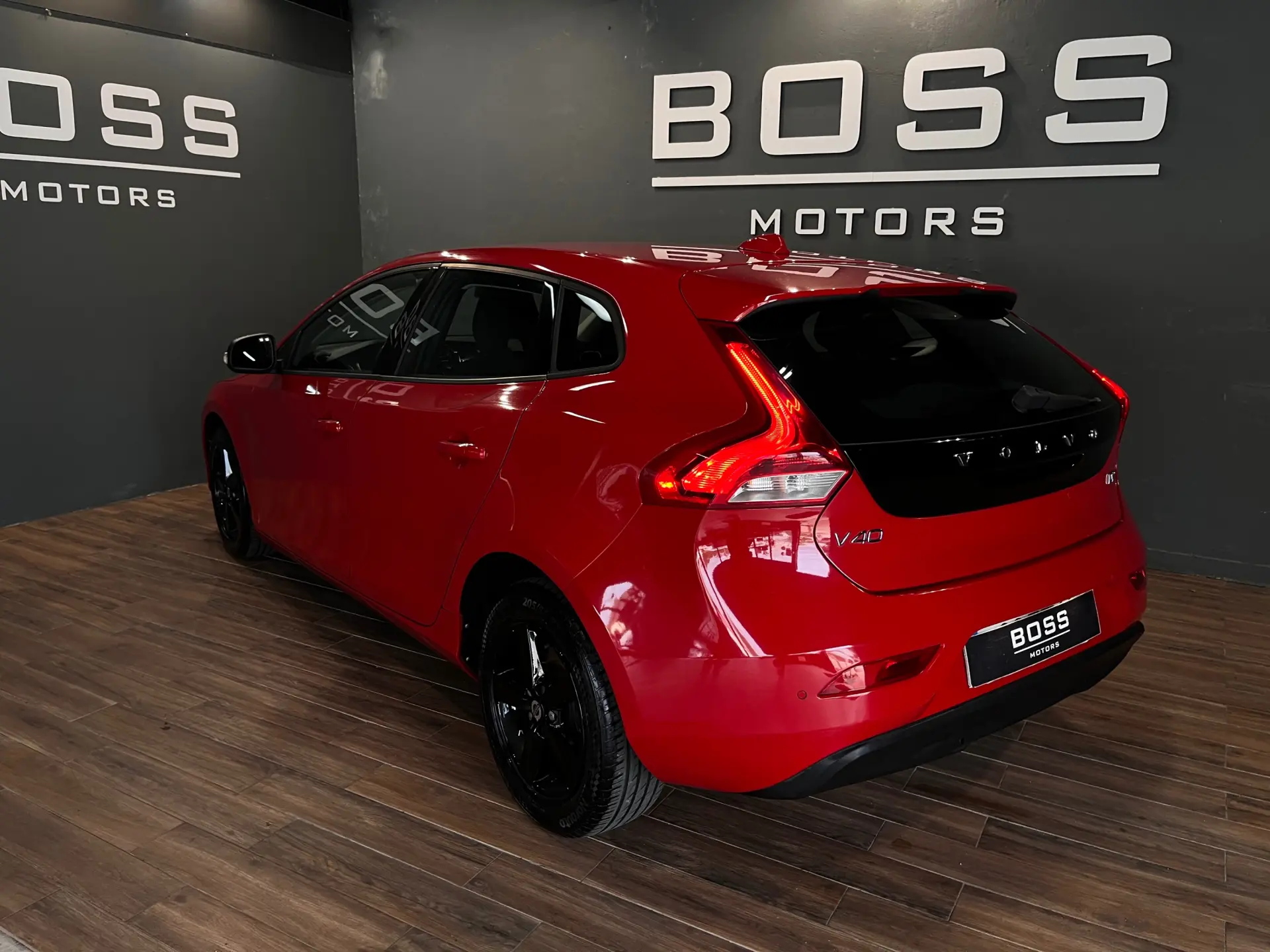 Volvo V40 8
