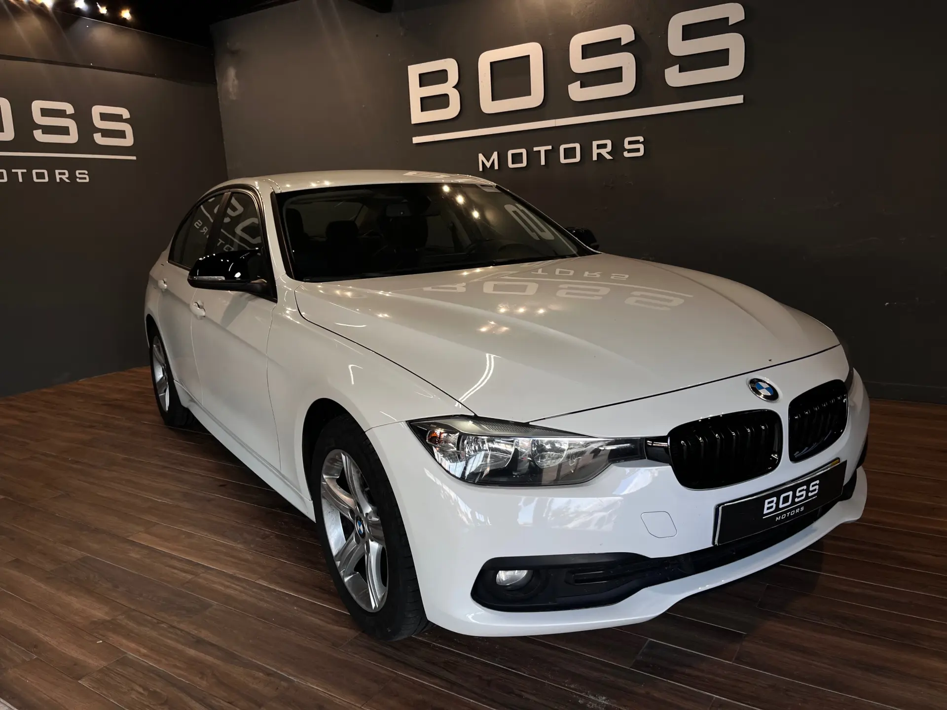 BMW 318 d Line Sport 3