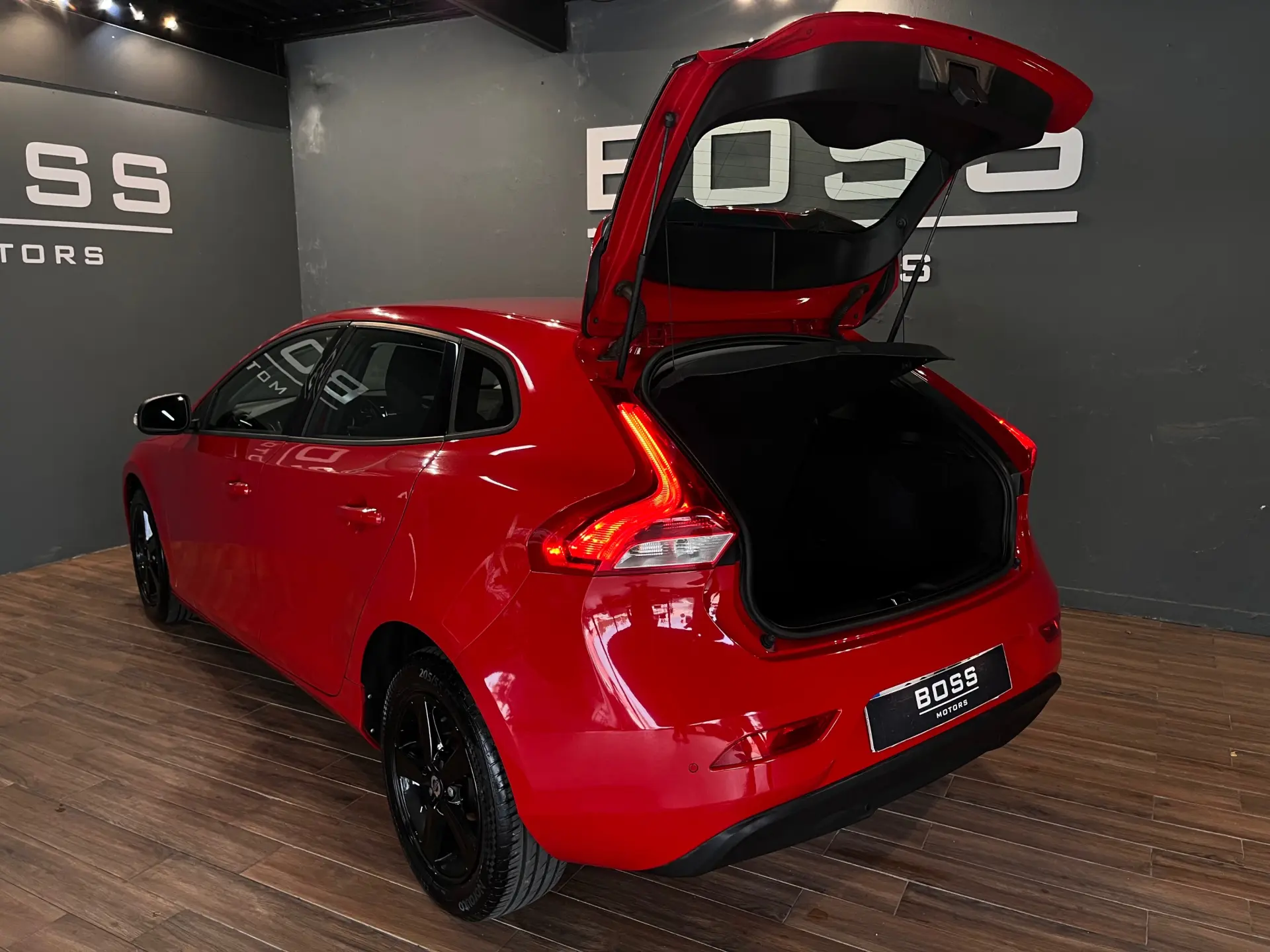 Volvo V40 9