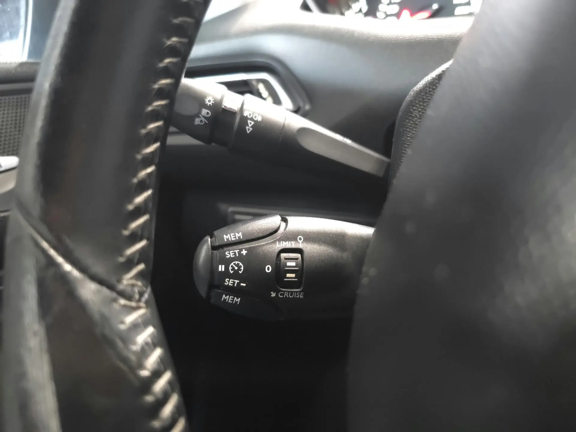 Peugeot 308 SW 1.6 BlueHDi Allure 25