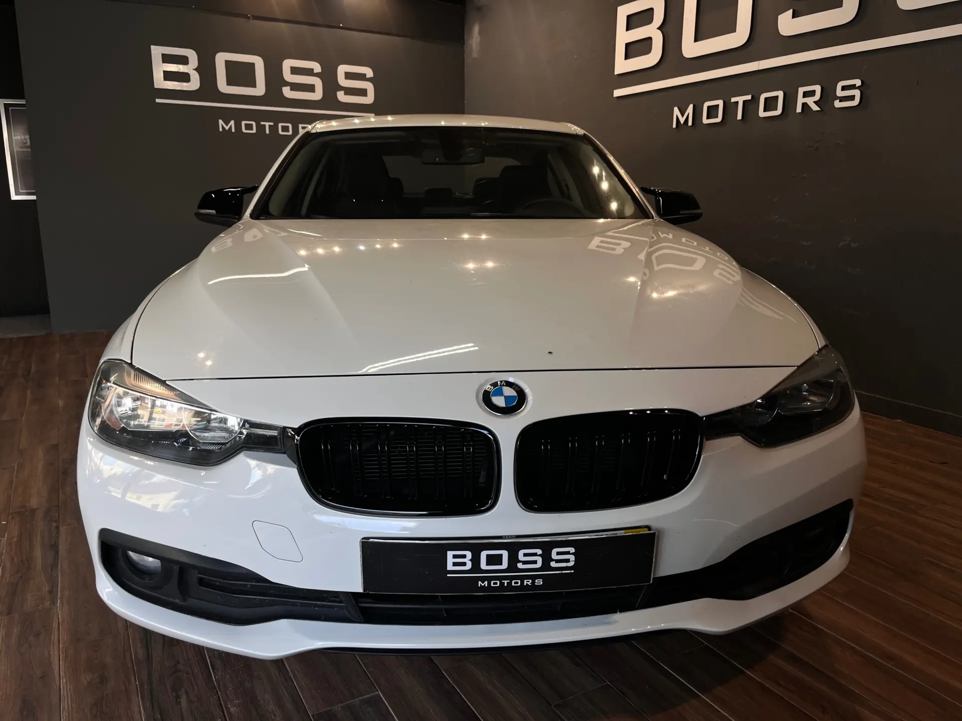 BMW 318 d Line Sport 5