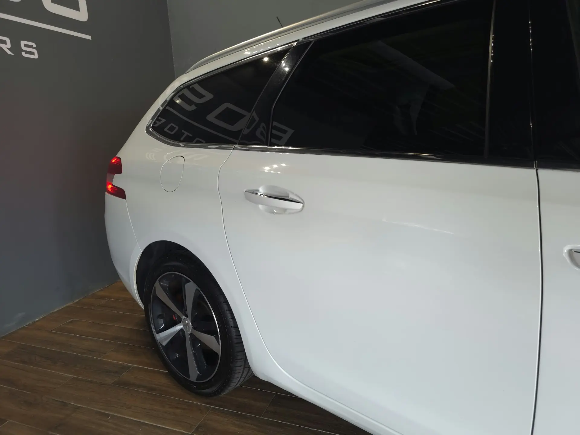 Peugeot 308 SW 1.6 BlueHDi Allure 6
