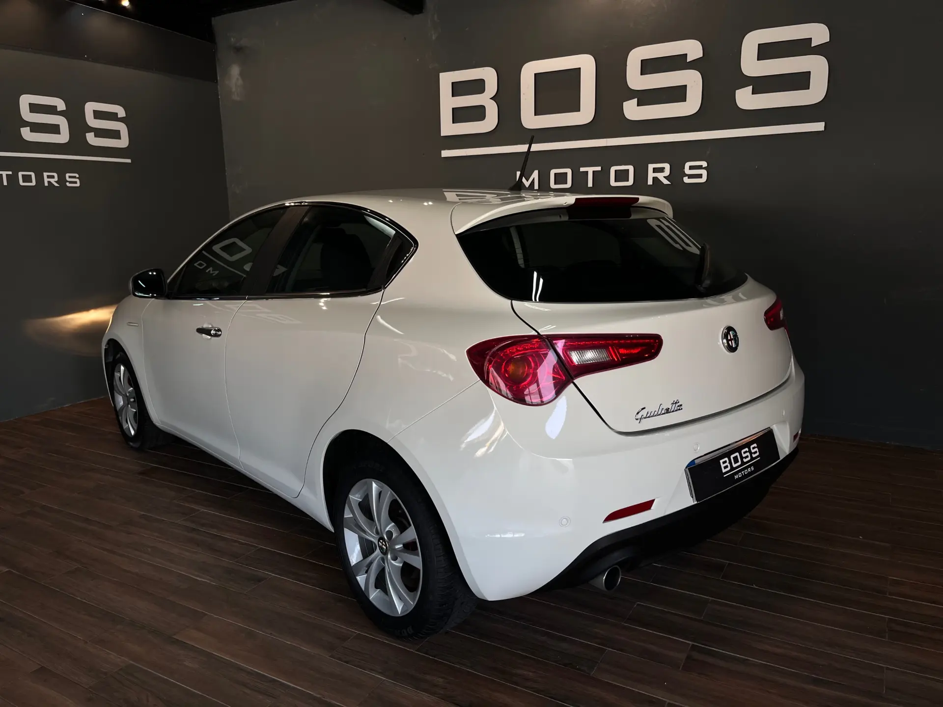 Alfa Romeo Giulietta 1.6 JTDM Exclusive 10