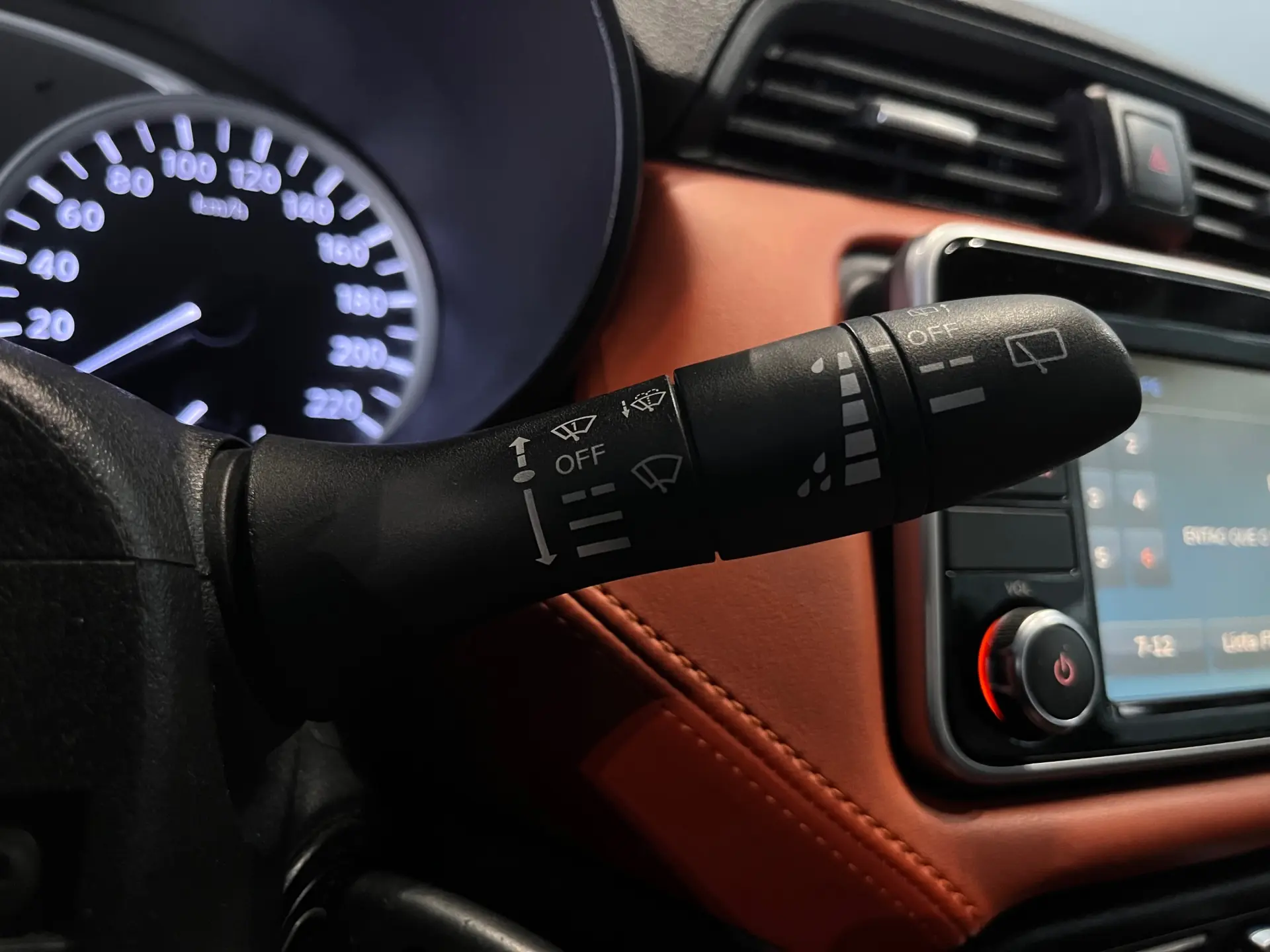 Nissan Micra 0.9 IG-T N-Connecta S/S 23