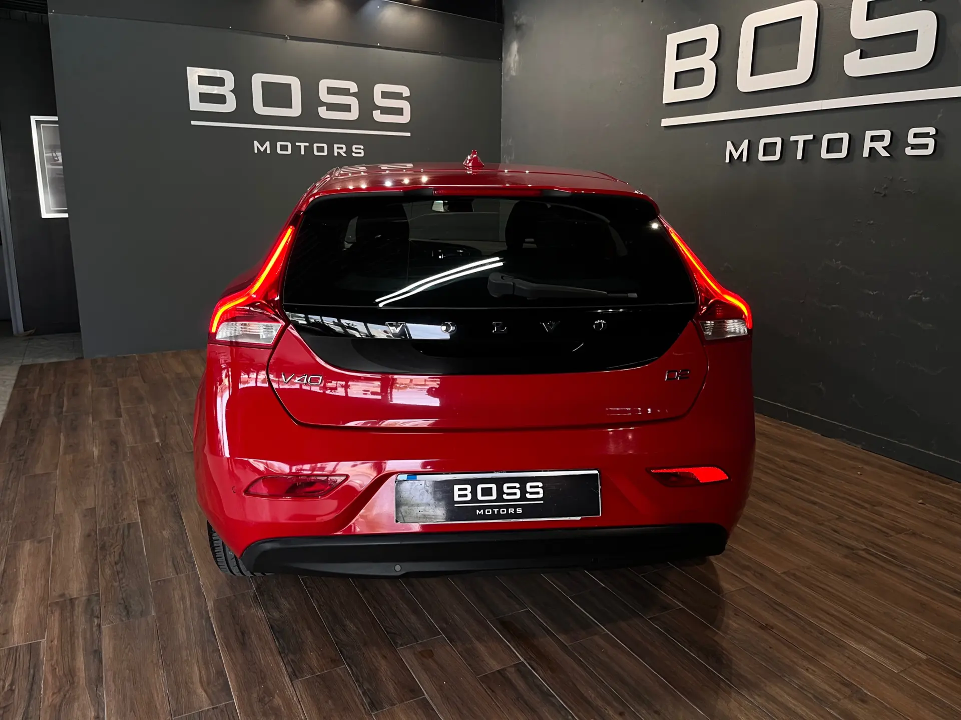 Volvo V40 11
