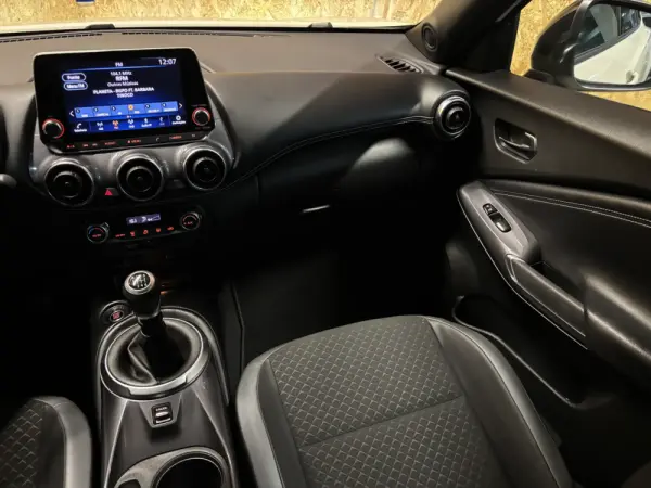 Nissan Juke 1.0 DIG-T N-Design Black 16
