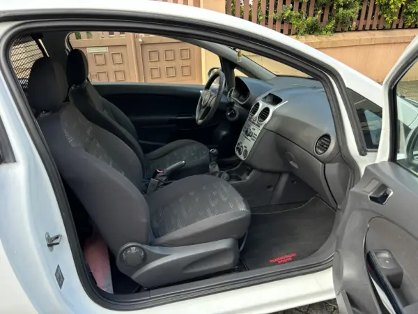 Opel Corsa 1.3 CDTi 9