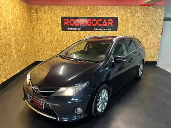 Toyota Auris Touring Sports 1.4 D-4D Comfort+Pack Sport+Navi 2