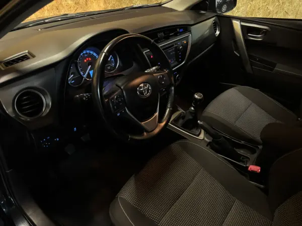 Toyota Auris Touring Sports 1.4 D-4D Comfort+Pack Sport+Navi 7