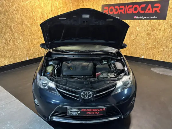 Toyota Auris Touring Sports 1.4 D-4D Comfort+Pack Sport+Navi 29