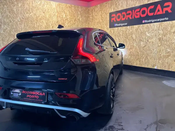Volvo V40 1.6 D2 R-Design 23