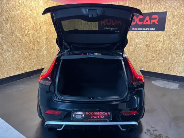 Volvo V40 1.6 D2 R-Design 26