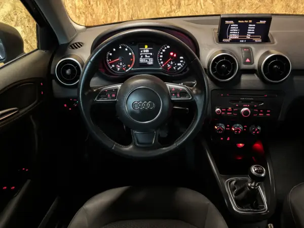 Audi A1 1.2 TFSi Attraction 13